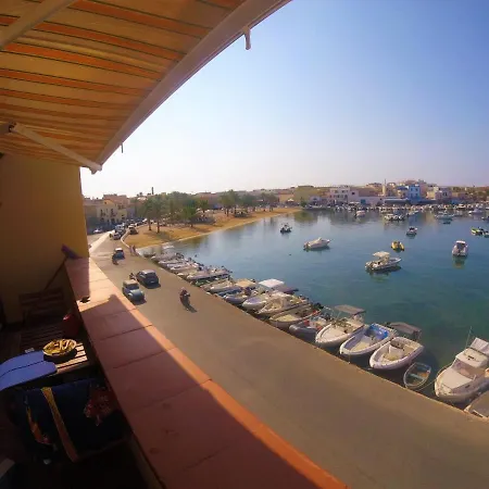 Fronte Mare Porto Vecchio Apartment Lampedusa Exterior photo